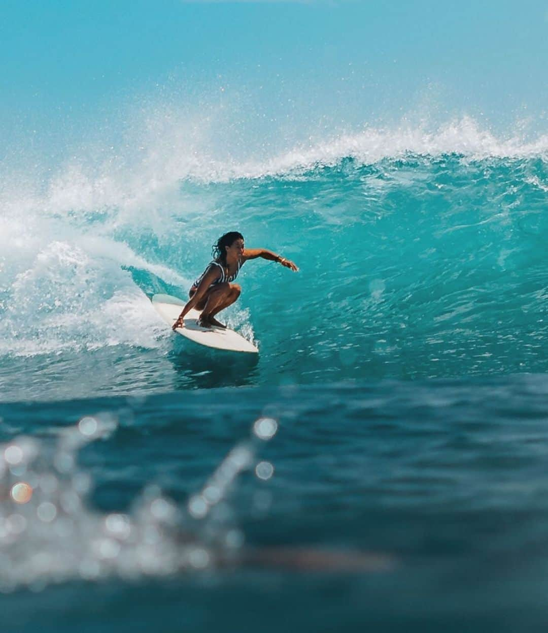 ケリア・モニーツさんのインスタグラム写真 - (ケリア・モニーツInstagram)「I would tell you where my favorite place to surf is butttttt I’d rather let you guess. @roxy // pc: @tommypierucki」9月2日 9時58分 - keliamoniz