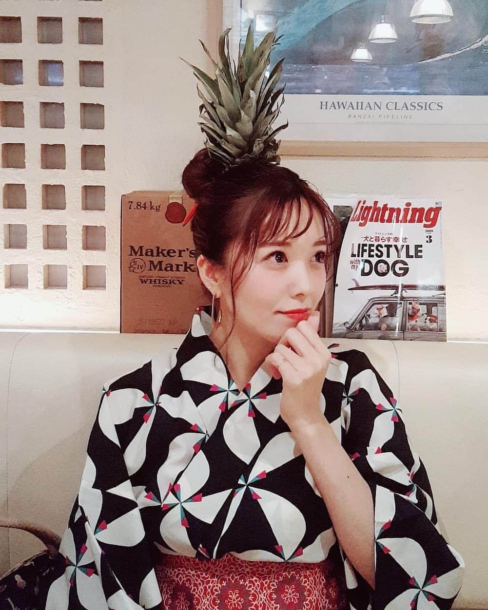 長江愛美さんのインスタグラム写真 - (長江愛美Instagram)「これは、インスタ映えてるんでしょうか🍍 #パイナップル#🍍#インスタ映え #してない疑惑#自由が丘#まるごとパイナップル#祭り#浴衣」9月2日 1時27分 - manamin.512