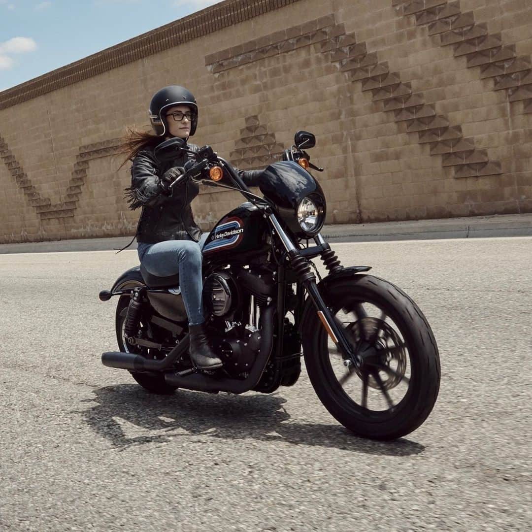 Harley-Davidsonさんのインスタグラム写真 - (Harley-DavidsonInstagram)「Racing. Land speed records. Epic road trips. The motorcycle that's done it all, now does it all better. Check out our 2020 #Sportster models.  #HarleyDavidson #HDRoadster #FortyEight #Iron1200 #Iron883」9月2日 1時33分 - harleydavidson