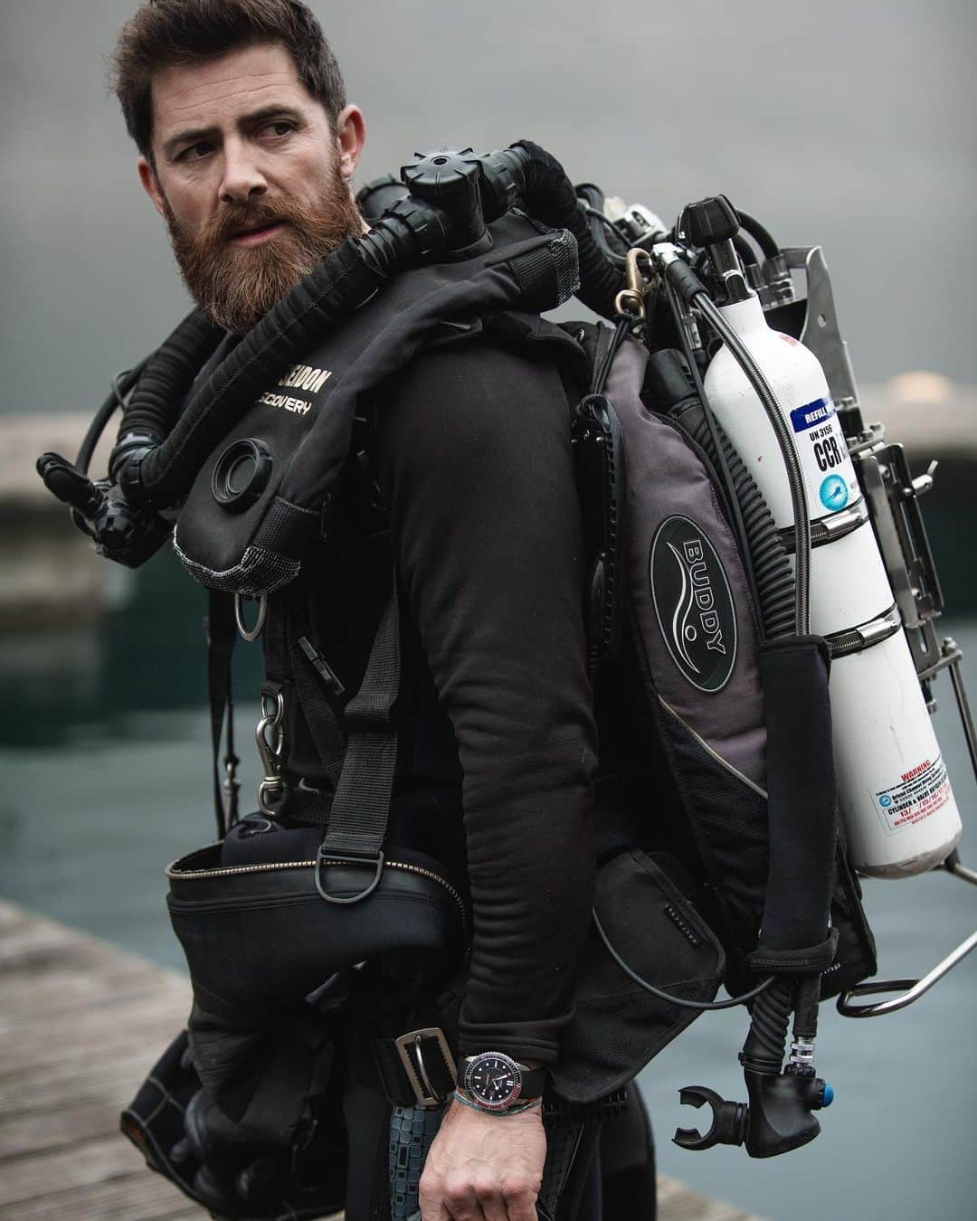 のインスタグラム：「All our watches are put through their paces in the harshest environments by some of the most extreme adventurers on the planet.⠀ Our dive watches are no different and have been tested in the darkest depths by @aldokane. ⠀ ⠀ Tap to view the collection.⠀ #TestedBeyondEndurance #divewatch #diver #womw」