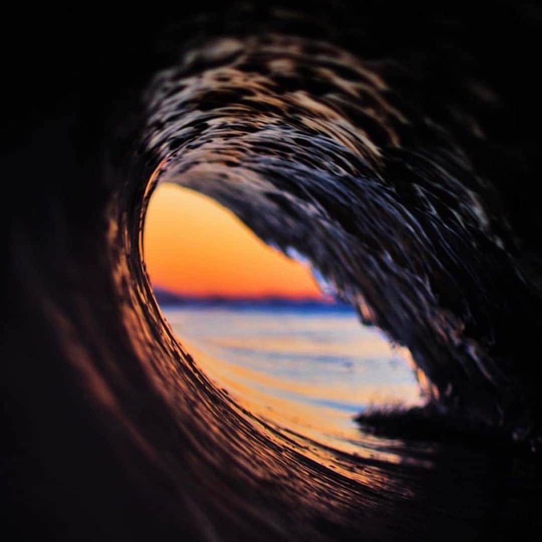 surflineさんのインスタグラム写真 - (surflineInstagram)「Rockaway subway station. 📷: @mattclarkoceanimagery」9月2日 2時15分 - surfline