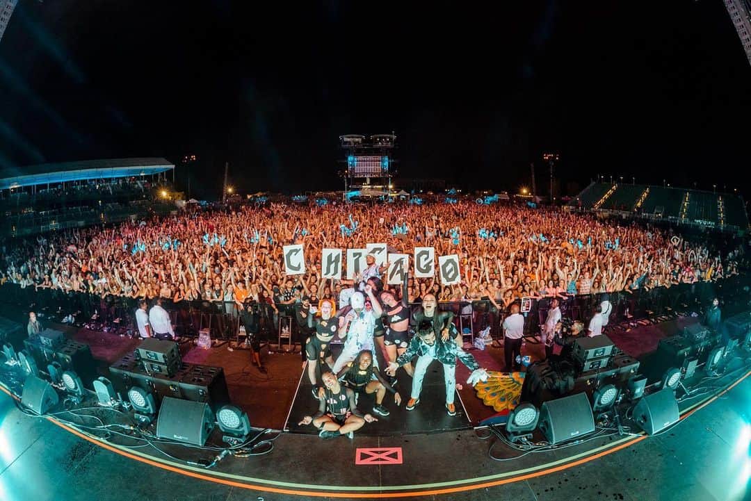 メジャー・レーザーのインスタグラム：「LAST SHOW OF THE SUMMER. THANK YOU CHICAGO」
