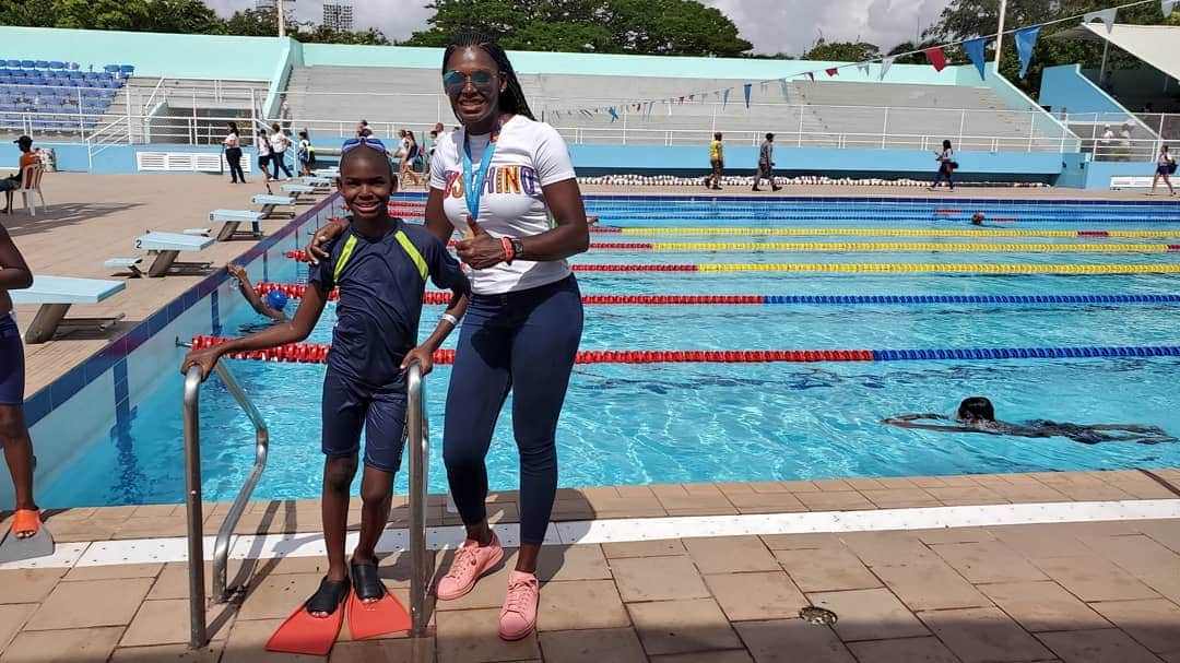 ベタニア・デラクルスさんのインスタグラム写真 - (ベタニア・デラクルスInstagram)「Hoy mis niños donaron sus brazadas contra el cáncer para  colaborar y apoyar ésta excelente causa  organizada por @wahooswimrd  #Nadamoscontraelcáncer  @ferisaias11 #Isaac」9月2日 2時21分 - thebigbeth