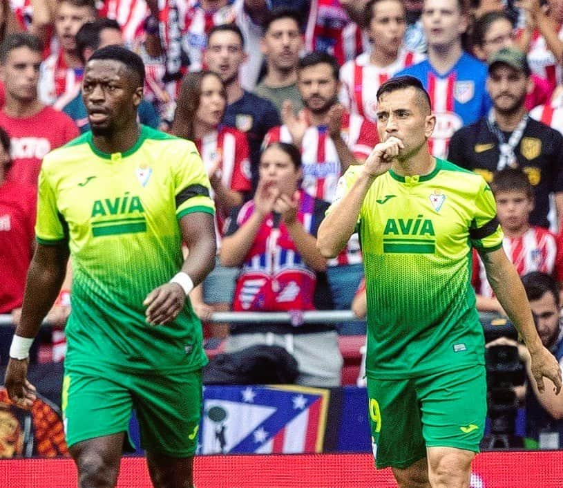 LFPさんのインスタグラム写真 - (LFPInstagram)「@sdeibar at @wandametropolitano like 🔥🔥🔥 • #Eibar #Charles #Goal #LaLiga #LaLigaSantander」9月2日 2時32分 - laliga