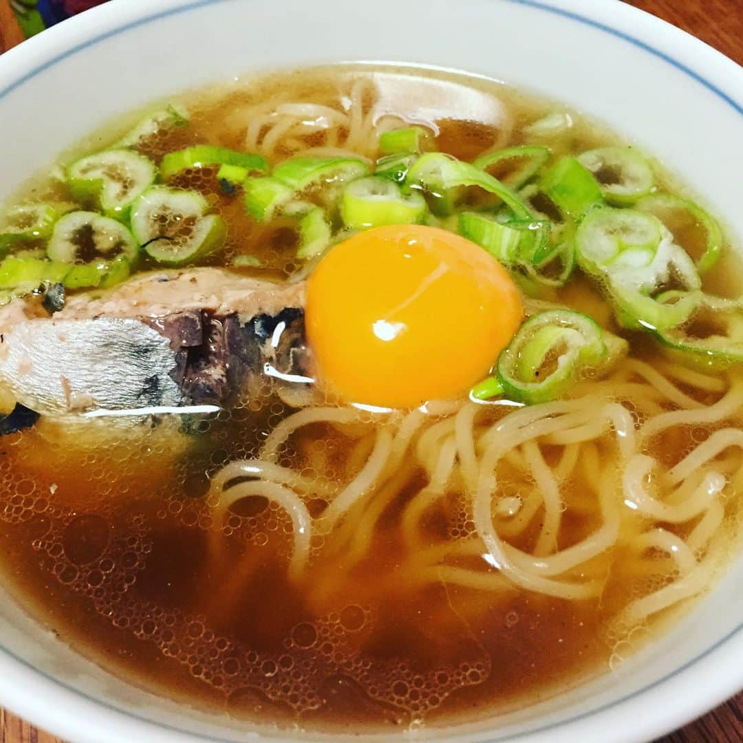 岸田繁さんのインスタグラム写真 - (岸田繁Instagram)「そして禁断の家麺。もう麺停かなここらへんで。。」9月2日 2時57分 - kishidashigeru