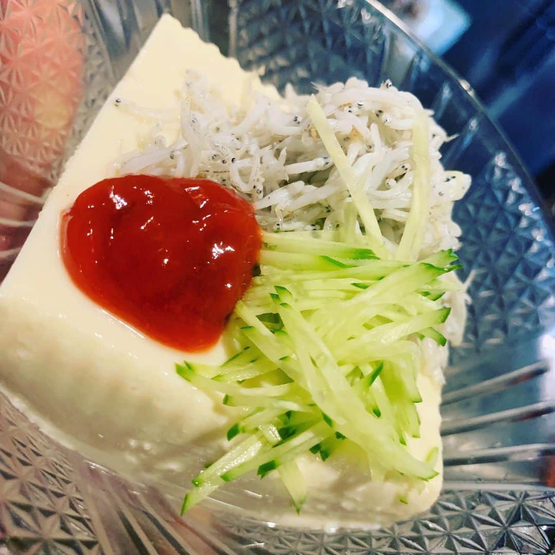 のインスタグラム：「#梅しらす冷奴  #働いて笑おう  #いいねしないでください #魚壱商店#居酒屋 #和歌山 #阿倍野  #followme #マグロ #鮮魚 #海鮮 #天王寺 #新鮮 #ハルカス #駅近 #日本酒 #地酒 #ビール #みかん 飲み#個室 #団体 #貸切 #接待 #合コン #コース #放題 #安い #主婦」