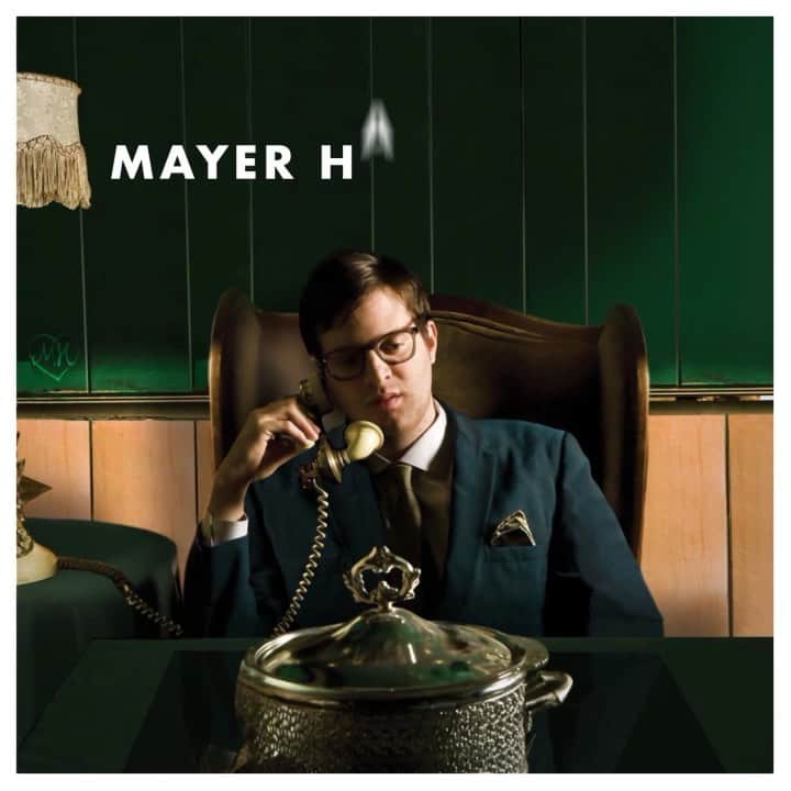 メイヤー・ホーソーンのインスタグラム：「Today marks the 10 year anniversary of my debut album A Strange Arrangement. Holy sh!t what a truly unbelievable ride it’s been so far. Music is magic and I still wake up every morning so thankful that I get to make it for a living. In many ways I still feel like the crazy kid on that cover. Thank you to everyone who gave this wide-eyed, weirdo, Michigan Jew a chance. Gratitude is the attitude. More strange music coming very very soon. Love, M💔H」