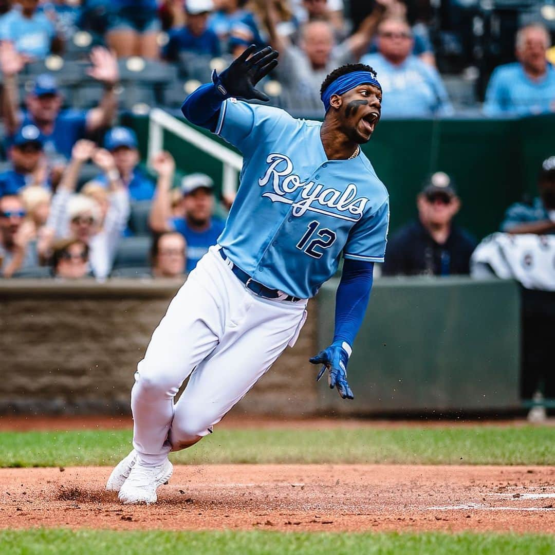 カンザスシティ・ロイヤルズさんのインスタグラム写真 - (カンザスシティ・ロイヤルズInstagram)「AIR Jorge 🌤」9月2日 4時08分 - kcroyals