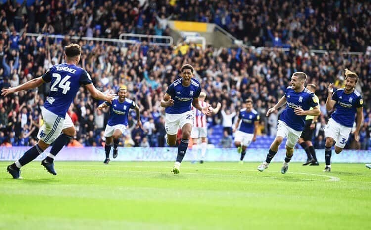 ダニエル・クローリーさんのインスタグラム写真 - (ダニエル・クローリーInstagram)「Massive win yesterday,what a player this guy is going to be🙌🏻 fans were class again #KRO」9月2日 4時19分 - danielcrowley10