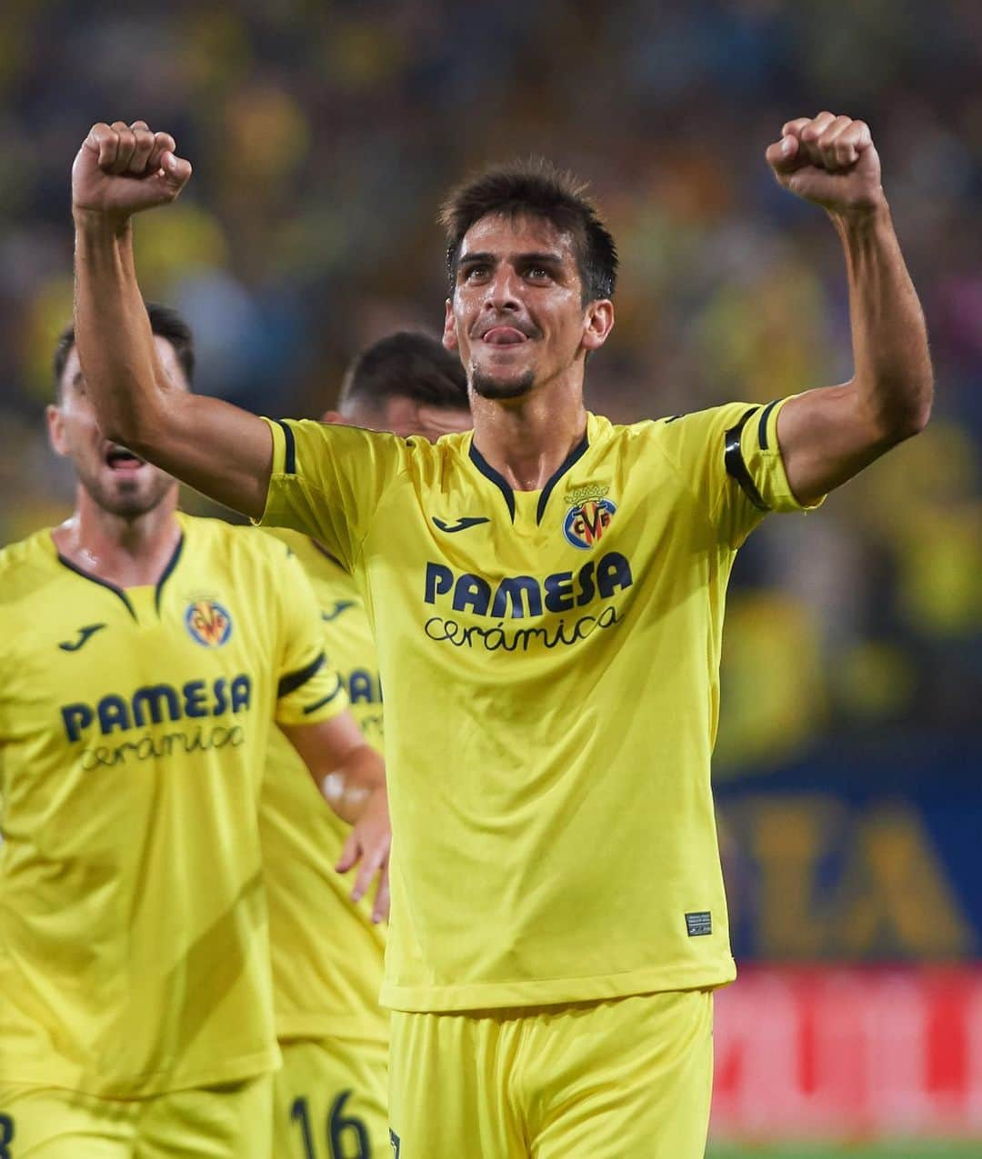 LFPさんのインスタグラム写真 - (LFPInstagram)「The HAPPINESS of the STRIKER 😛⚽️ • #GerardMoreno #VillarrealRealMadrid #LaLiga #LaLigaSantander」9月2日 4時26分 - laliga