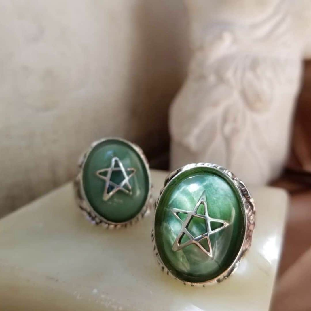 アレックスストリーターさんのインスタグラム写真 - (アレックスストリーターInstagram)「The Jade #AngelHeartRing via @cream_silver_accessory #Jade #AlexStreeter」9月2日 4時44分 - alexstreeternyc