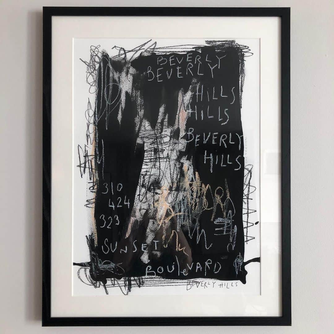 ゾーカーセンさんのインスタグラム写真 - (ゾーカーセンInstagram)「Beverly Hills 2019. Paint, charcoal, pencil on 100% cotton fine art paper. Made by me. 🖤」9月2日 5時01分 - zoekarssen