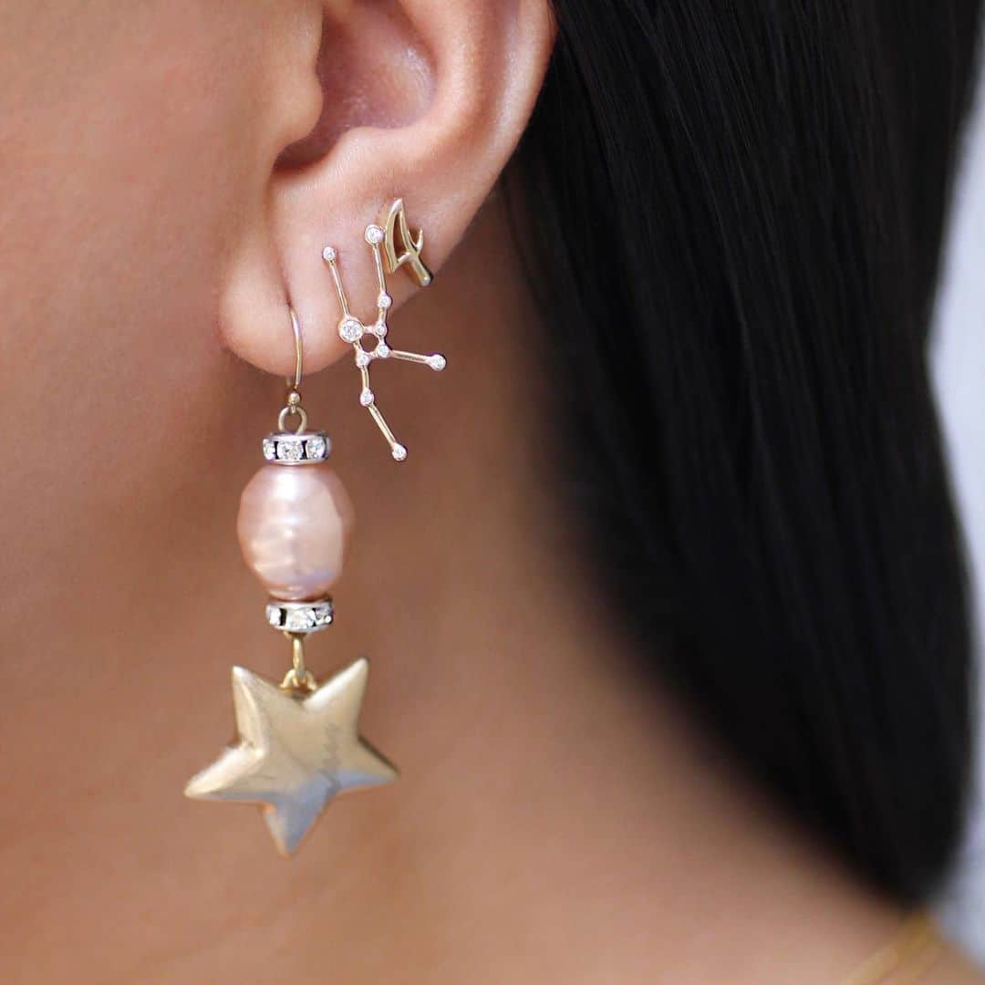 ルル フロストさんのインスタグラム写真 - (ルル フロストInstagram)「Written in the stars 🌟 🌟 🌟 Don’t forget - all Earrings + Rings are 20% off (including Code + Zodiacs fine jewelry!) now through 9/2/19 with code: RINGS20 #earringsoftheday #zodiacs #numerology #statementearrings」9月2日 6時00分 - lulufrost