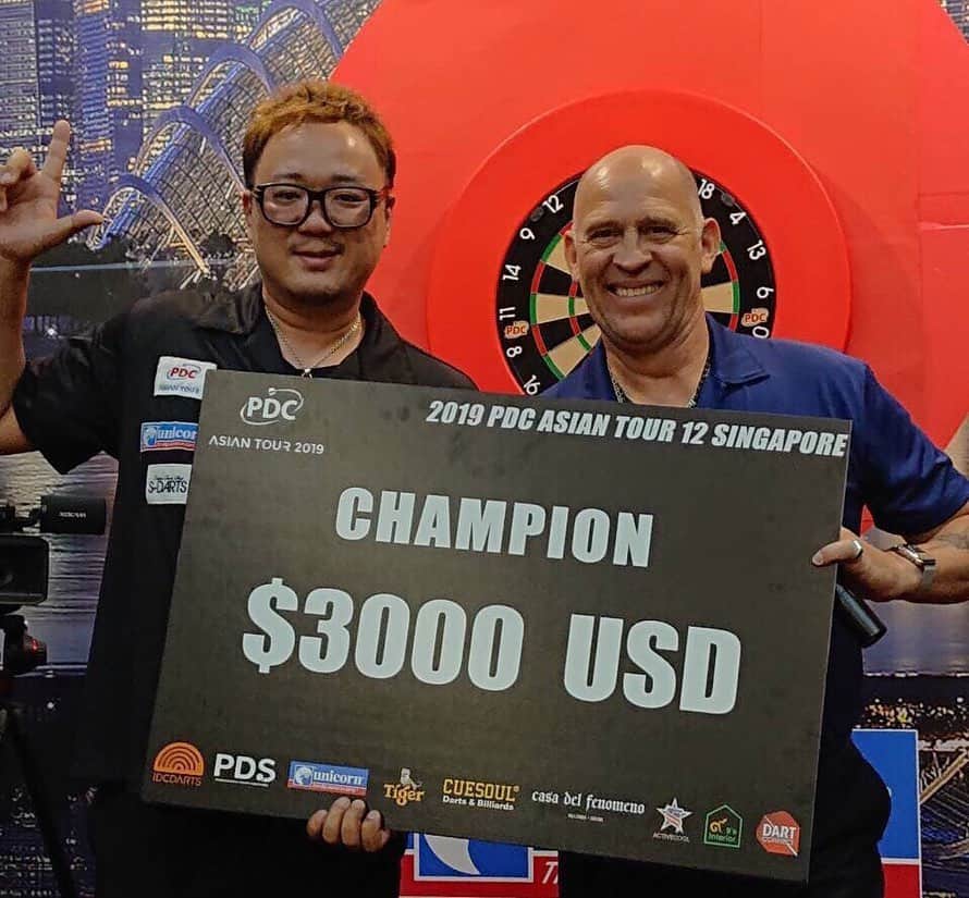 のインスタグラム：「みんな応援ありがとう！ 今年のPDC asiaツアー アジアランキング2位 PDCワールドチャンピオンシップに今年も参加権利を得ました！ 皆様の応援のお陰です！  #unicorn #unicorndarts #PDC #Lstyle」
