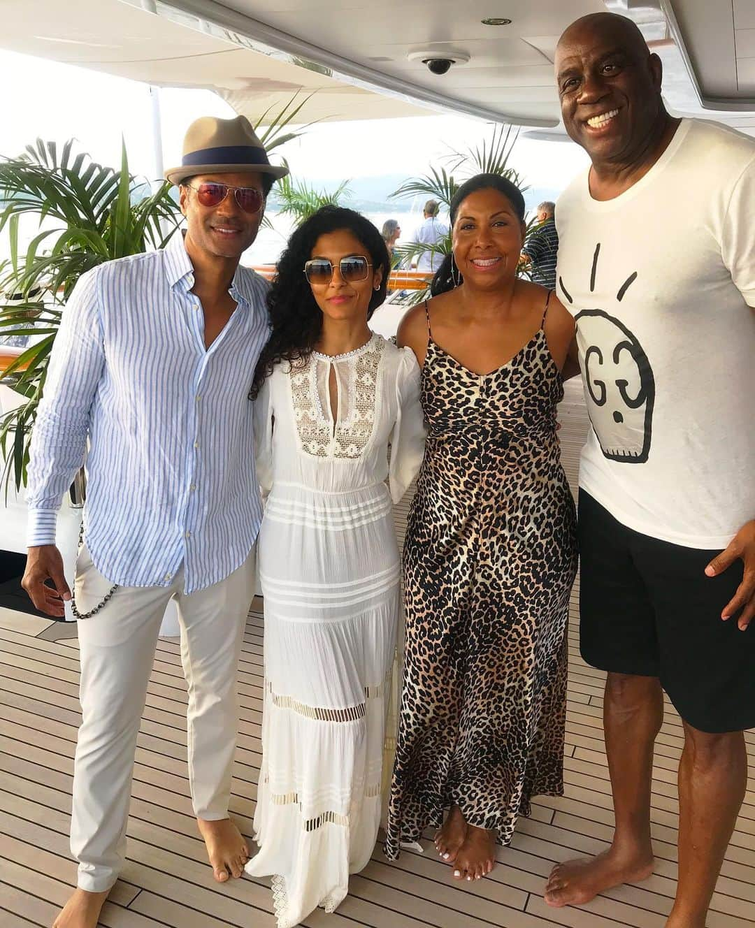 エリック・ベネイさんのインスタグラム写真 - (エリック・ベネイInstagram)「Happy birthday @thecookiej and @magicjohnson hearts of gold!❤️🎉🥂 @manuelatestolini ! #sttropez #bigassboat」9月2日 6時29分 - ericbenet