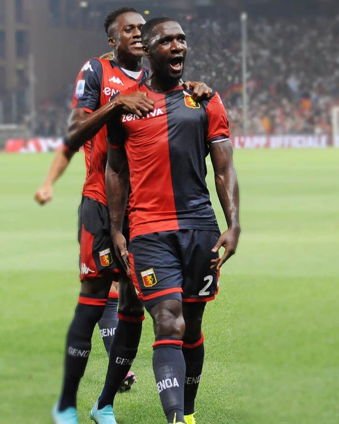 ジェノアCFCさんのインスタグラム写真 - (ジェノアCFCInstagram)「Vittoria! #Zapata e #Kouamé, Cristian&Christian, #GenoaFiorentina 2️⃣-1️⃣! 🔴🔵」9月2日 6時51分 - genoacfc