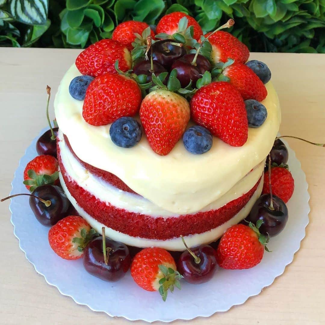 2.8 Milllon CAKESTERS!さんのインスタグラム写真 - (2.8 Milllon CAKESTERS!Instagram)「Amazing ! @silviaribeirogourmet⁠ ⁠ .⁠ .⁠ #cakes #cake #cakedecorating #chocolate #birthdaycake #cakesofinstagram #cupcakes #food #cakestagram #foodporn #instacake #dessert #bakery #baking #cakedesign #instafood #love #sweet #birthday #pastry #cakeart #yummy #cookies #delicious #chocolatecake #sweets #desserts #foodie #homemade」9月2日 8時00分 - cakeguide