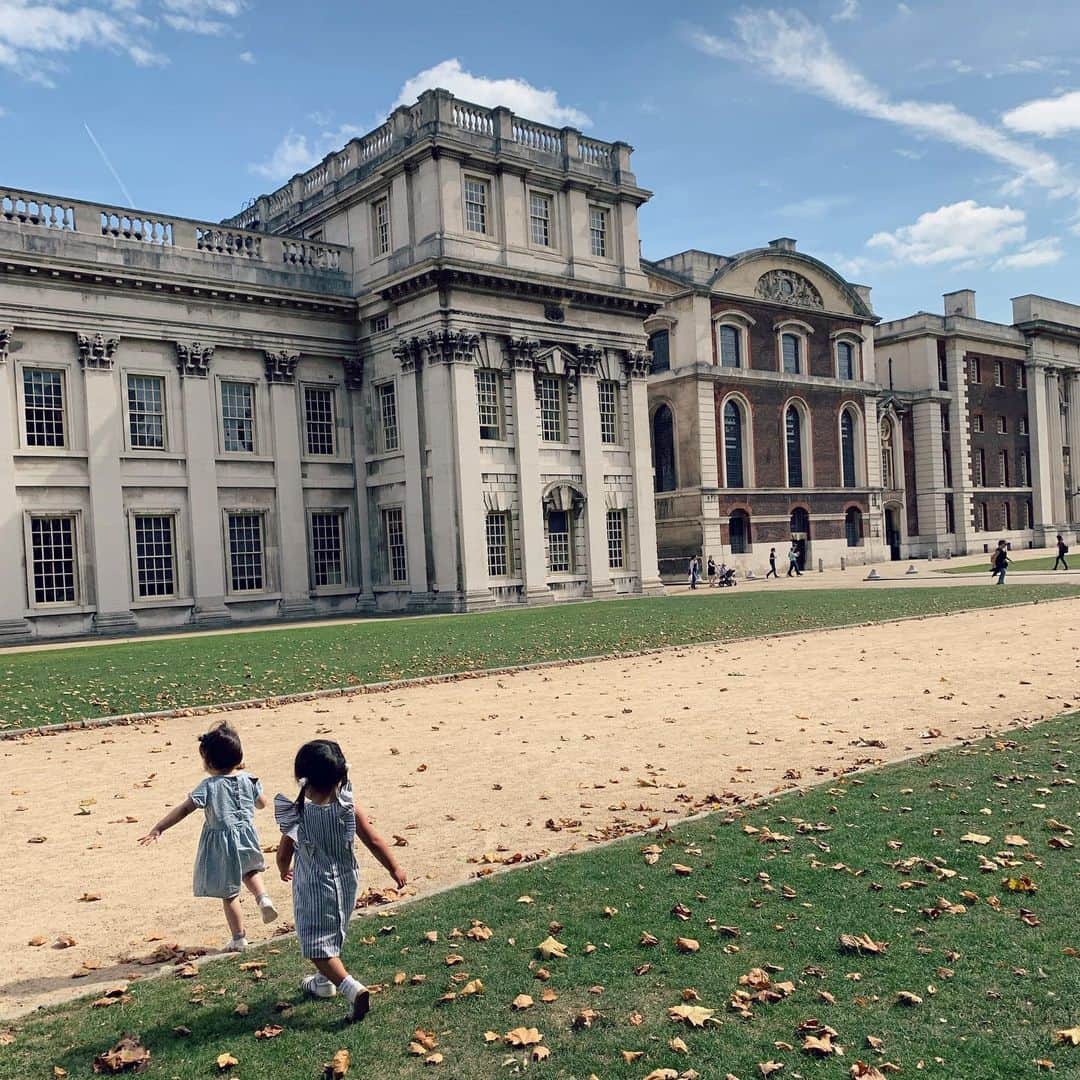 MEGのインスタグラム：「また行こう、Greenwich 🌲🌲船で到着、それも楽しかった。駅とか港に着いてすぐ、食べものの屋台が並んでると、２秒であぁここ好きだわーってなる😂」