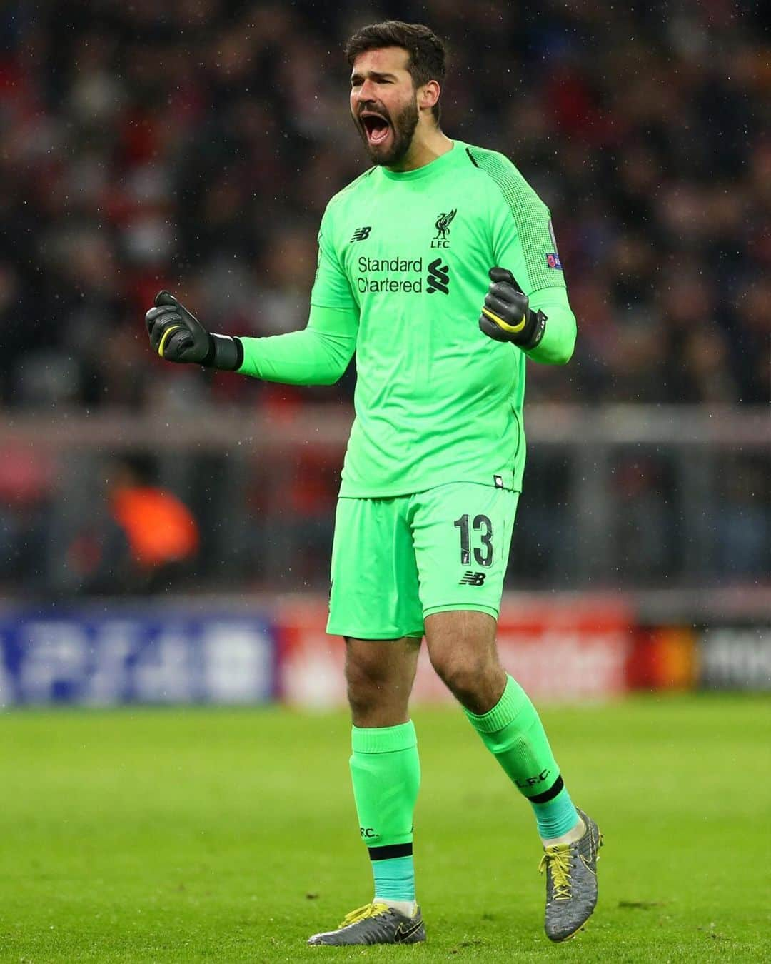 リヴァプールFCさんのインスタグラム写真 - (リヴァプールFCInstagram)「Alisson is on the final shortlist for FIFA's #TheBest Men’s Goalkeeper of the Year 👊🔴 #LFC #LiverpoolFC #Alisson」9月2日 19時38分 - liverpoolfc