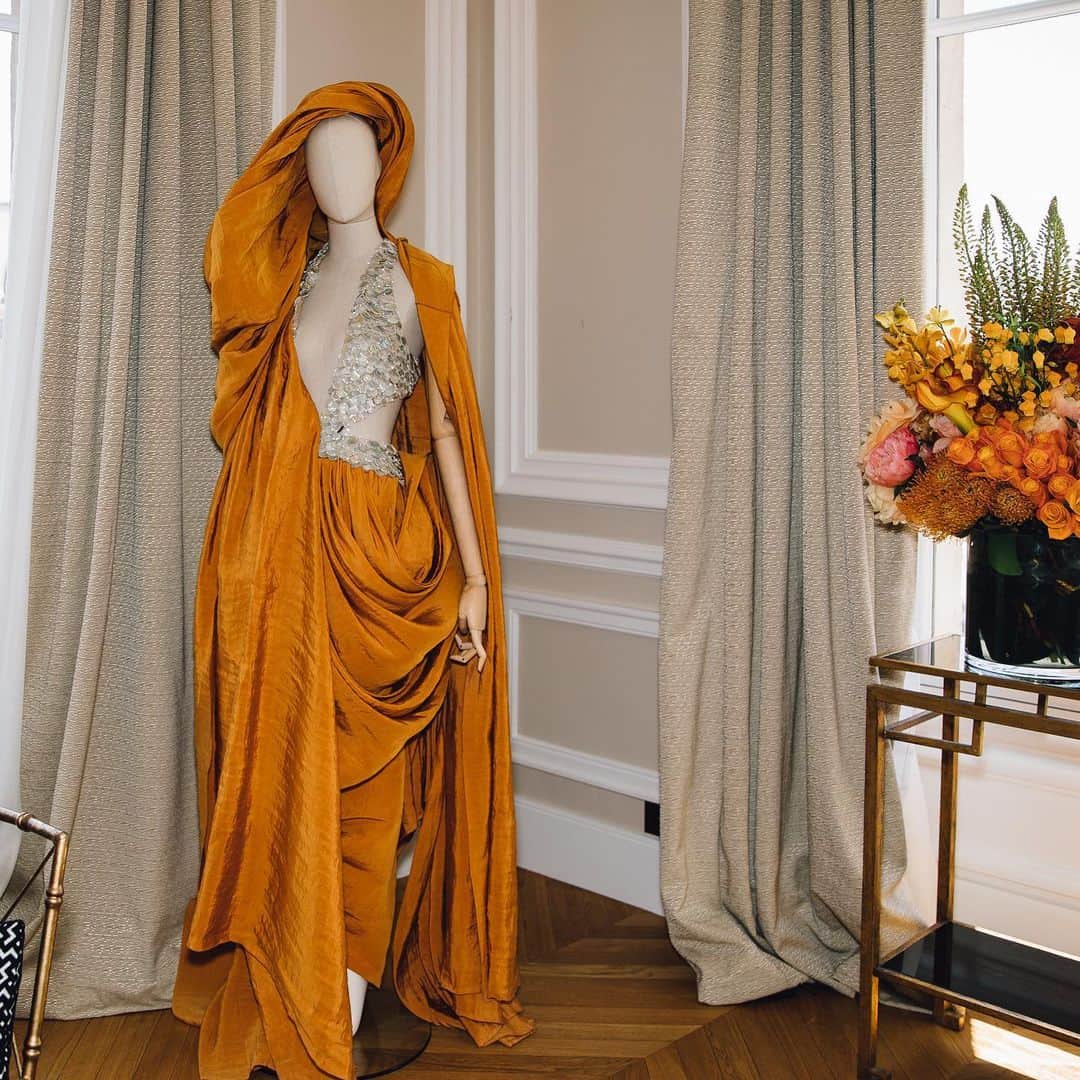 STYLE DU MONDEさんのインスタグラム写真 - (STYLE DU MONDEInstagram)「Schiaparelli studio visit for @voguemagazine #couture #schiaparelli」9月2日 19時41分 - styledumonde