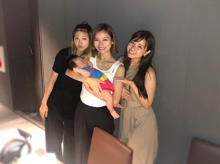 倉田瑠夏さんのインスタグラム写真 - (倉田瑠夏Instagram)「この間、大好きな藍ちゃんと藍ちゃんBabyとたくさんゆっくりできたの🥰 🤱🍀 . . .  赤ちゃんの初外食ディナーになおりんと一緒に参加させてもらったり、藍ちゃん家にお泊りしたり、メンバー何人かで藍ちゃん家におじゃましたり♪♪ . . .  もうほんとに癒しと幸せの日だったよ🥰🍀🤱🤱🤱🤱💕 母性爆発だよ🤱🤱🤱🤱 . . .  またすぐに行くね😘😘😘」9月2日 19時42分 - ruka.kurata