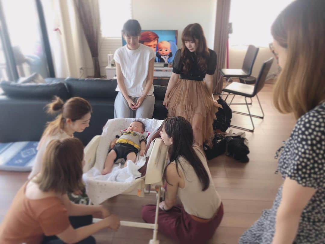 倉田瑠夏さんのインスタグラム写真 - (倉田瑠夏Instagram)「この間、大好きな藍ちゃんと藍ちゃんBabyとたくさんゆっくりできたの🥰 🤱🍀 . . .  赤ちゃんの初外食ディナーになおりんと一緒に参加させてもらったり、藍ちゃん家にお泊りしたり、メンバー何人かで藍ちゃん家におじゃましたり♪♪ . . .  もうほんとに癒しと幸せの日だったよ🥰🍀🤱🤱🤱🤱💕 母性爆発だよ🤱🤱🤱🤱 . . .  またすぐに行くね😘😘😘」9月2日 19時42分 - ruka.kurata