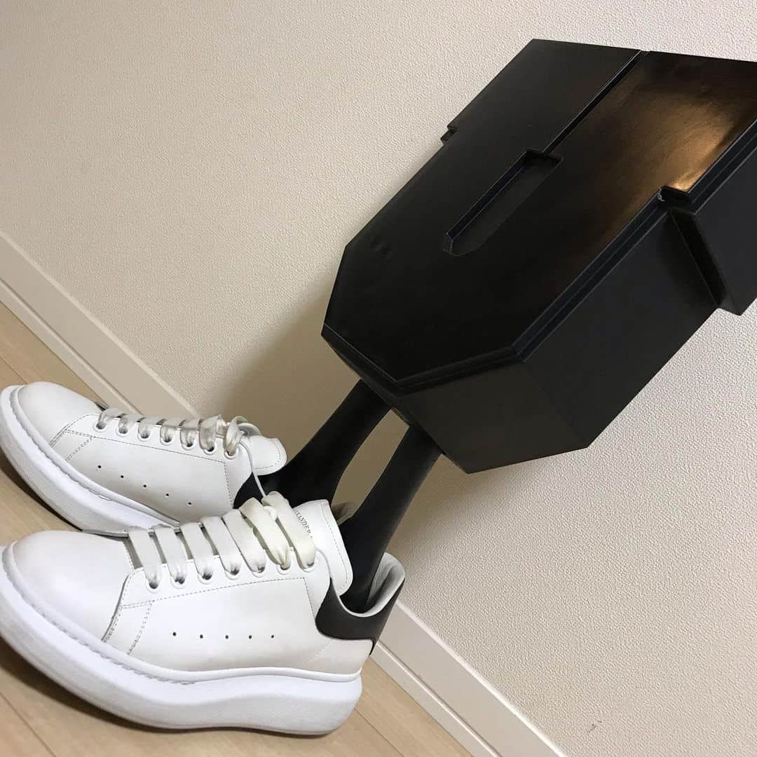 桂依央利さんのインスタグラム写真 - (桂依央利Instagram)「お気に入りのやつ👟 お気に入りいっぱいあるけど…🤨 また載せます👅 #alexandermcqueen #alexandermcqueensneakers #sneaker #u_man #myfav #アレキサンダーマックイーン #お気に入りの靴 #👟 #🛍 #中日ドラゴンズ #桂依央利 #背がちょっと高くなるスニーカー👟」9月2日 18時19分 - katsuraiori68