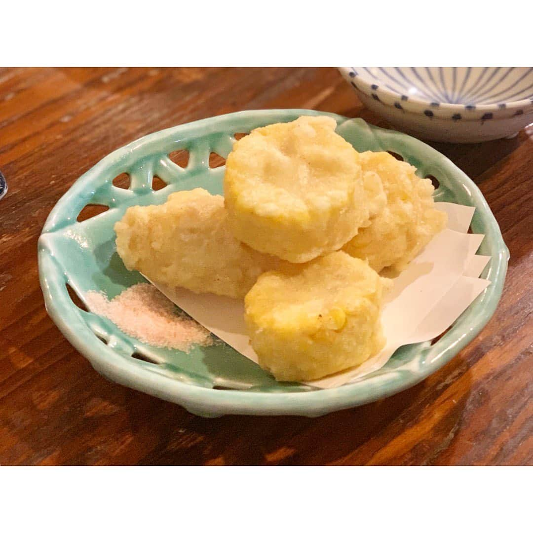 中田奈沙さんのインスタグラム写真 - (中田奈沙Instagram)「Last dinner in Zamami🍴 座間味ラストディナーは、 島でも人気の《三楽 SANTA》へ✨ なにを食べても全て美味しい🥰 アグー豚、もずく、海鮮… 沖縄の素材を堪能❤️ * #奈沙ログ #奈沙ログin沖縄 #奈沙ログin座間味 * #奈沙旅 #奈沙旅in沖縄 #奈沙旅in座間味 * * #dinner #lastdinner #zamami #zamamiisland #okinawa #foodie #okinawafood #foodporn #foodpic #instafood #foodstsgram #foodgasm #三楽 #三楽santa #沖縄 #座間味島 #座間味 #慶良間諸島 #ラストディナー #沖縄料理 #アグー豚 #もずく #ラフテー」9月2日 18時59分 - nasa_nakada