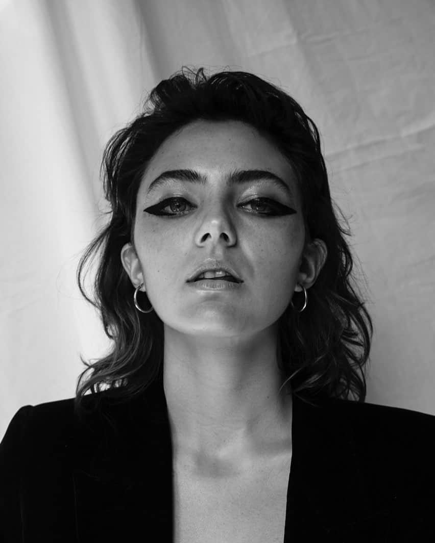 Amelia Zadroのインスタグラム：「new work avec @caoimhehahn ❤️」