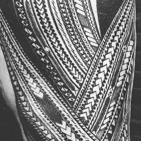 アムステルダム・タトゥー・ミュージアムのインスタグラム：「@maiagibbsarts is now in the @tattoomuseum 3 days a week! All the way from Aotearoa to Amsterdam. Come in and get tattooed. #taamoko #moko #polynesiantattoo」