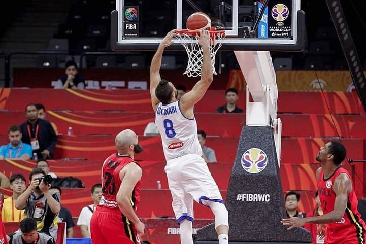 ダニーロ・ガリナリさんのインスタグラム写真 - (ダニーロ・ガリナリInstagram)「🇮🇹🤝 Tutto sotto controllo #Italbasket #NothingButAzzurri #FIBAWC」9月2日 19時16分 - danilogallogallinari