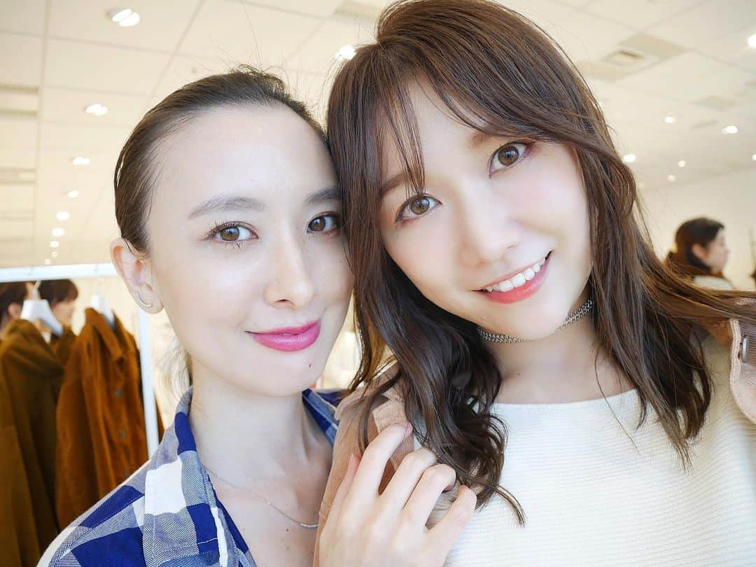 浦野一美さんのインスタグラム写真 - (浦野一美Instagram)「会えた☺️❤️ UNIQLOのコーデュロイコレクションにて♫」9月2日 19時31分 - cindy.cinderella