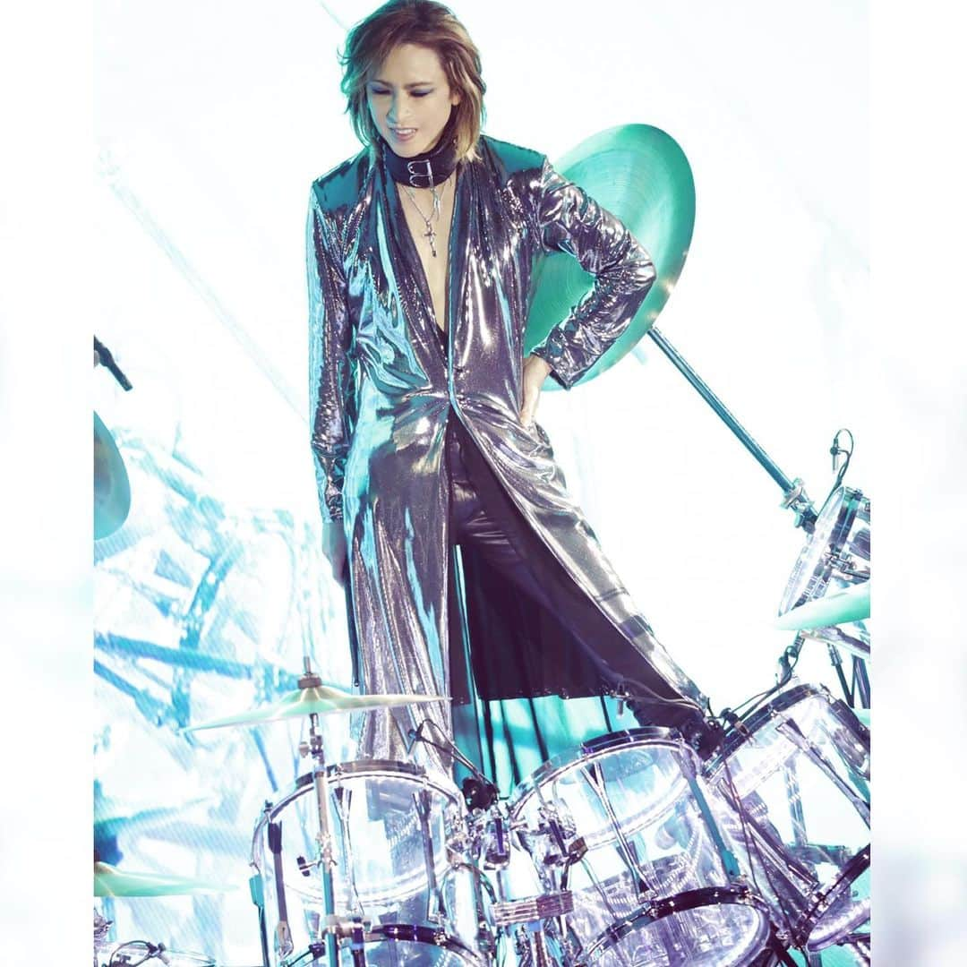 YOSHIKIさんのインスタグラム写真 - (YOSHIKIInstagram)「Did you like the show? 今年は12回ドラムソロやった。！ #drums #yoshiki  #EveningWithYoshiki  #BreakfastWithYoshiki 2019」9月2日 19時35分 - yoshikiofficial