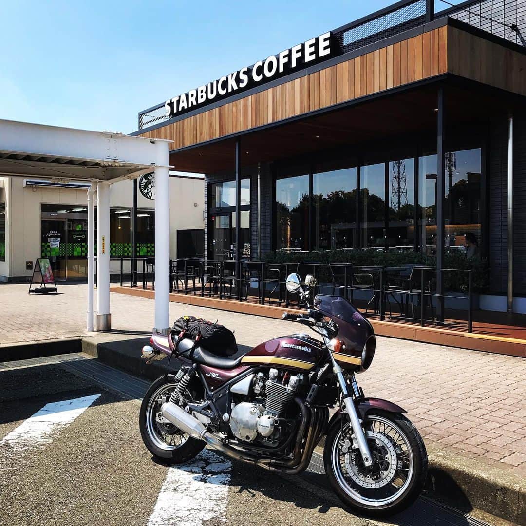 本間大嗣さんのインスタグラム写真 - (本間大嗣Instagram)「まだまだ暑いけど、バイクで走ると涼しい風を感じる季節になりました。 先ほど覆面に追尾されましたが、しっかりバックミラー確認して、ちゃんと法規走行しております✌️」9月2日 11時08分 - zephyr1100rs
