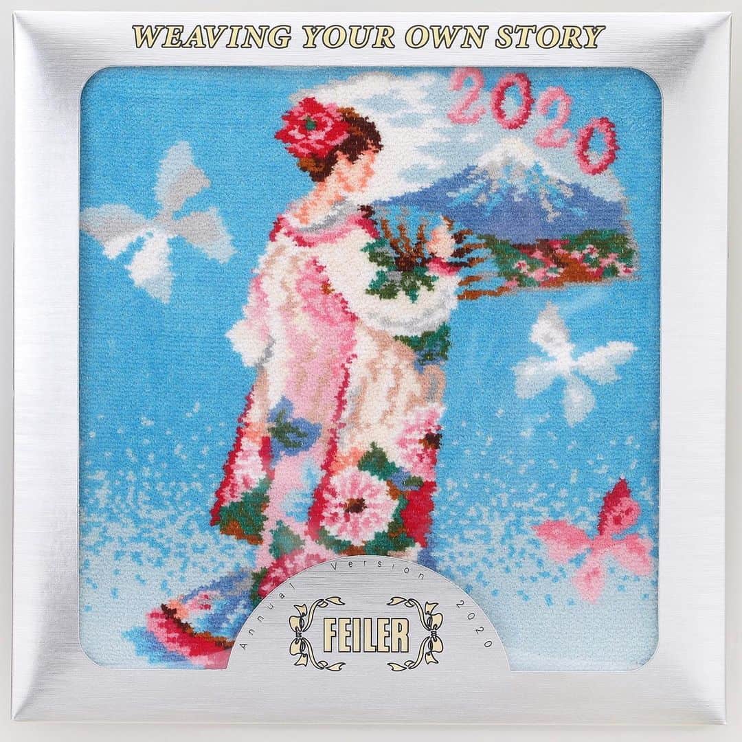 フェイラー（FEILER）さんのインスタグラム写真 - (フェイラー（FEILER）Instagram)「【FEILER限定品】 9/1(日)より2020年アニュアルバージョンのご予約受付をスタート！  年に1回だけフェイラーからのメッセージを添えて、新しい年に向け発売する毎年大好評の年号入りウォッシュ。ハンカチより一回り大きめサイズです。  お待たせしました！2020年のタイトルは、Weaving Your Own Story ～紡いでいく、きらめく私の明日へ～  柄ストーリー 毎日は出会いや発見に満ちています。多くの人、言葉や風景、喜び悲しみは１本１本の糸として心の中に紡がれていきます。 . . 初めて華やかな着物に触れた時の心はずむ驚き、その場に立ち尽くすような壮大な景色、どんな時も黙って傍にいてくれたかけがえのない存在など、生き方が変わるような忘れられない感動や体験。 . . 何げなく通り過ぎていた些細な出来事が何年も経ってから強い輝きを放ち、大きな力になることも。 . . 太さも色もさまざまな糸が、小さなものの存在や意味を掬い取りながらどこにもない、あなたという物語を織り上げています。 . . Weaving Your Own Story  それが虹のようにきらめいて美しいものであるように。  それをまとい、蝶のように軽やかに羽を広げた時、また新しくあなたの物語が始まる。それを信じて。  9/1(日)より、フェイラー銀座本店、全国有名百貨店フェイラーショップにてご予約受付スタート。 11/1(金)発売予定。 ※フェイラー公式オンラインショップではご予約を承っておりません。 ※ご予約商品のお渡しは11/1以降になります。  ウォッシュ¥3,520(税込) 約30×30㎝。 . . #フェイラー #FEILER #アニュアルバージョン #2020年 #ウォッシュ #女性 #和テイスト #着物 #和柄 #ギフト #クリスマスプレゼント #お年賀 #額に入れて飾るのもおすすめ #予約受付スタート #コレクター #人気商品 #限定品 #なくなり次第終了 #お早めのご予約がおすすめ #フェイラー銀座本店 #全国有名百貨店フェイラーショップ #2020年への願いを込めて」9月2日 11時25分 - feiler_jp