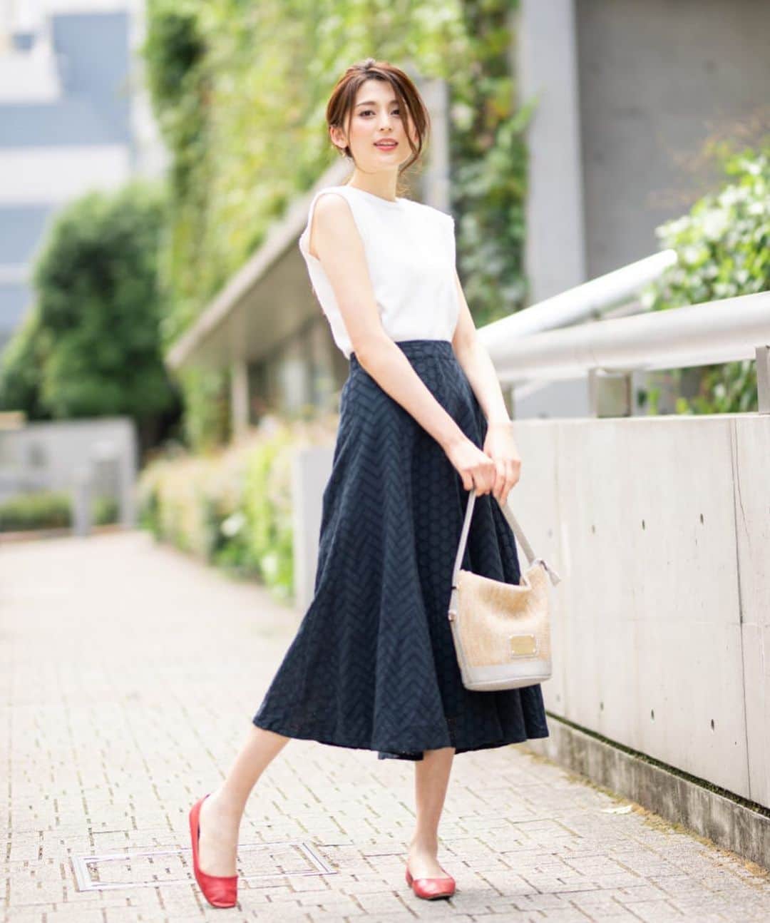 SATORU JAPAN Inc.さんのインスタグラム写真 - (SATORU JAPAN Inc.Instagram)「. 《青山夏美》がデビューしました！ 抜群に整った顔立ちとバランスのとれたボディが魅力。 不意に出る意外な京都弁も人気です♪ ． Model:#青山夏美 @terurun ． #デビュー #新人 #ポートレート #新人モデル #ニューフェイス #新人発掘 #ファッション #白トップス #京都 #京都弁 #モデル #モデル事務所 #サトルジャパン  #newface #nextmodels #japanesemodel #modelagency #satorujapan #beauty #asianbeauty #tokyo #kyoto #japan #fashion #portrait #girl #woman」9月2日 11時31分 - satorujapan_official