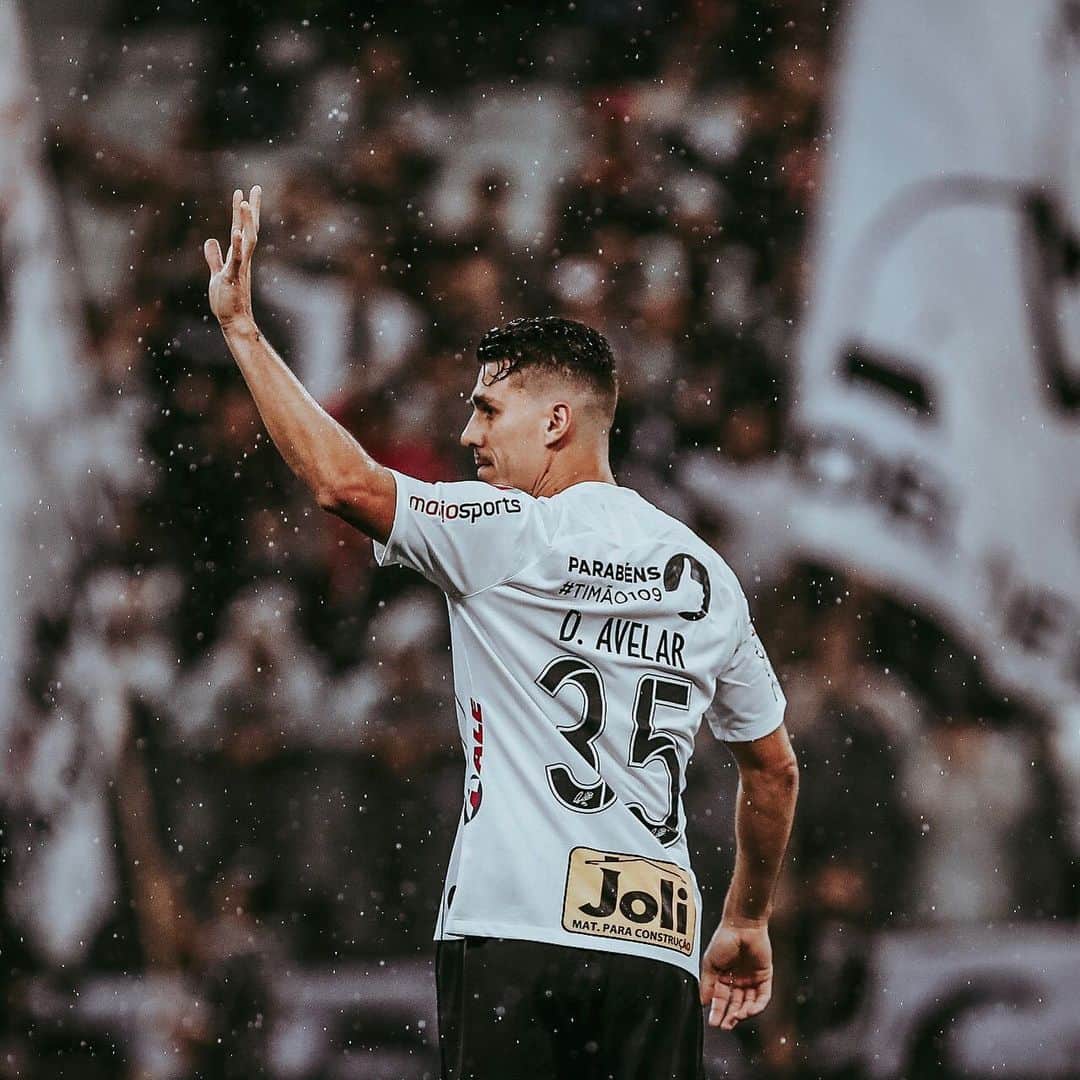 ダニーロ・フェルナンド・アベラールのインスタグラム：「Ótima vitória em um dia especial! #Timão109」