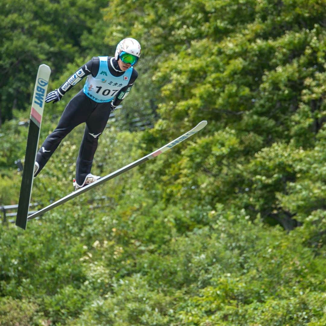 のインスタグラム：「人生初のぶっつけ本番。意外と良いもんやな！#oakley #bwt #mizuno #teamtaku #tt #skijumping #チームtaku #チームタク #スキージャンプ #takutakeuchi #竹内択」