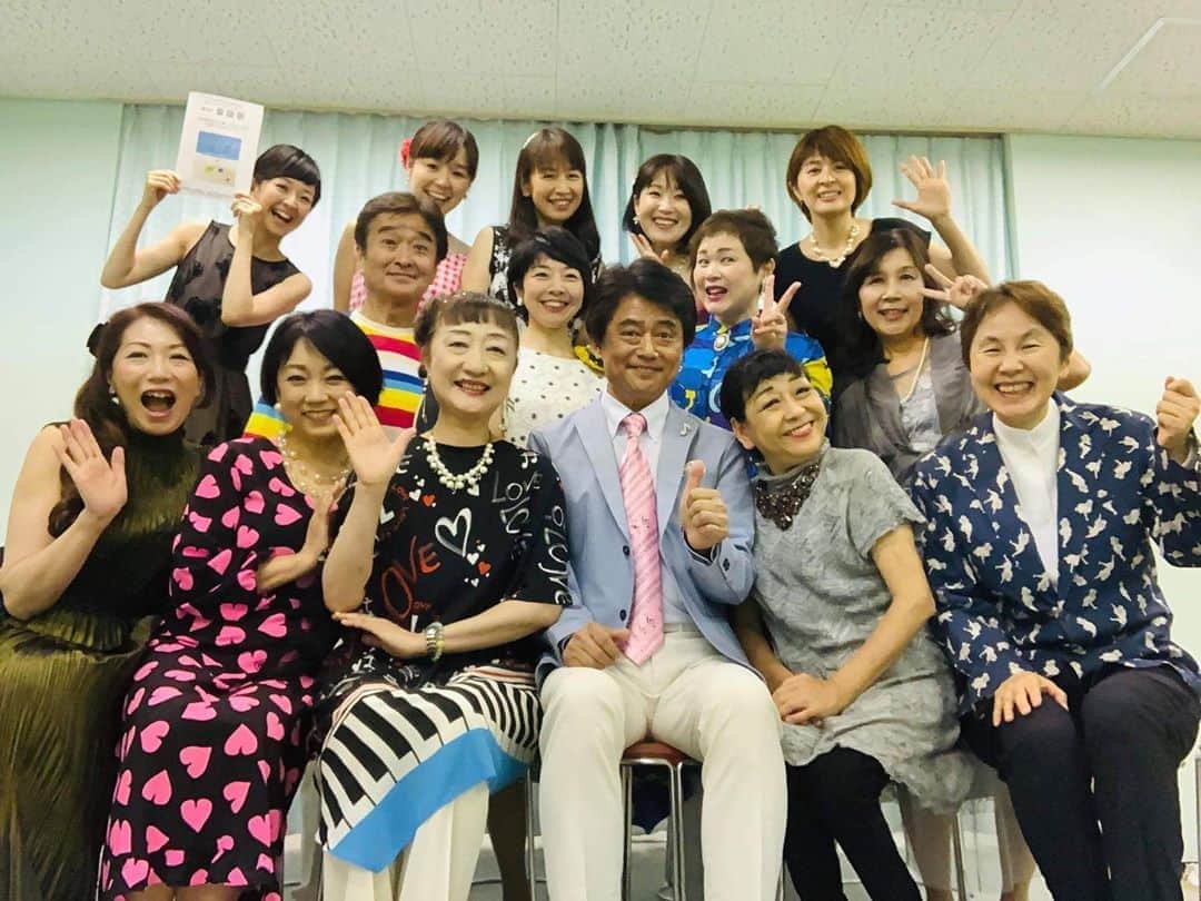 百千糸のインスタグラム：「昨日 童謡祭 無事に終演致しました^_^ 今回私からは3曲新曲を披露しました。沢山の新しい童謡が生まれました！ 子育てをしながらの練習は時間が限られてくるので、練習量が以前より減りましたが心を込めてお届けしました。 ご来場下さいましたお客様ありがとうござました😊」