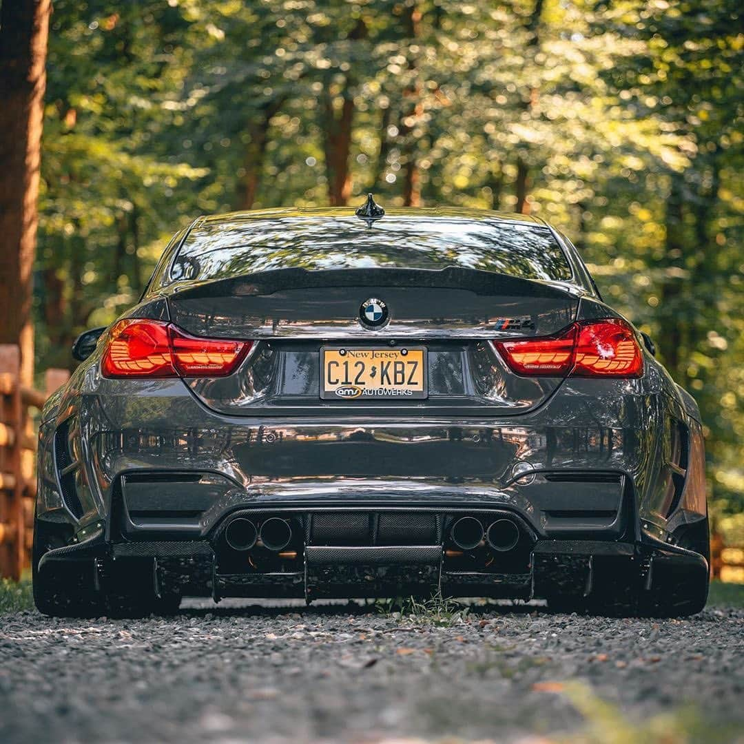 CARLiFESTYLEさんのインスタグラム写真 - (CARLiFESTYLEInstagram)「Widebody M4 | 👍🏼or👎🏼? Owner @strictly_stance #carlifestyle」9月2日 13時15分 - carlifestyle