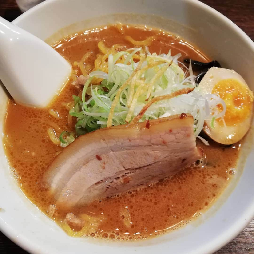 小尾渚沙さんのインスタグラム写真 - (小尾渚沙Instagram)「念願の、味噌ラーメン「雪風」とジンギスカン「だるま」を制覇！！ 40分並んだ甲斐がありました！(ToT) . 他にも美味しいもの沢山食べてパワーチャージ完了です！ 今週も17時からは『NACK Nパス』にお付き合いくださーい♡♡ . #弾丸旅行 #母娘 #母娘旅行 #札幌グルメ #はしご酒 #札幌 #すすきの #飲兵衛親子  #味噌ラーメン #雪風 #雪あかり #ジンギスカン #だるま #成吉思汗だるま #イクラ丼 #鮨棗 #ほっけ #サッポロクラシック  #小尾ールタイム #NACK5 #nパス795 #小尾渚沙」9月2日 13時23分 - obi_nagisa