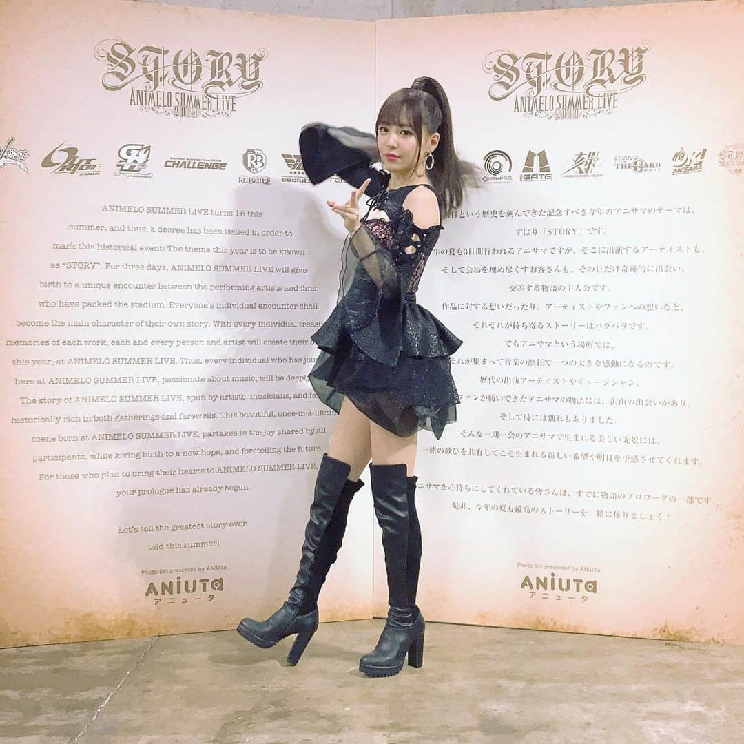 黒崎真音さんのインスタグラム写真 - (黒崎真音Instagram)「アニサマ2019 -STORY- 衣装です . スタイリスト森さんの力作！ . それにしても攻めてましたね。笑 . お気に入りの衣装です #黒崎真音 #anisama  #アニメロサマーライブ #animelosummerlive #アニサマ #アニメ #anime #アニソンライブ #live #衣装 #live衣装 #story」9月2日 14時11分 - maonkurosaki922