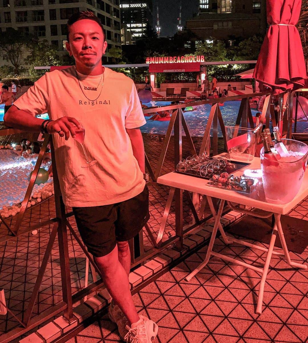 のインスタグラム：「#mummbeachclub は９月８日までですよ〜🍾 まだの方は是非👍🏽 @ghmumm_jpn 美味しいシャンパンいつもありがとうございます🙏🏽 #mumm #champagne  #mummgrandcordonrosé」