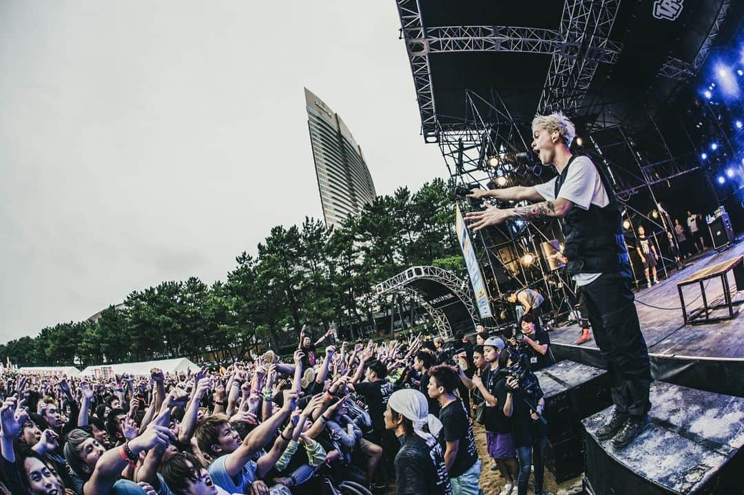 coldrainさんのインスタグラム写真 - (coldrainInstagram)「TRIANGLE’19 Photos by @nekoze_photo  #coldrain #triangle19  THANKS @project_famiry」9月2日 15時22分 - coldrain_official