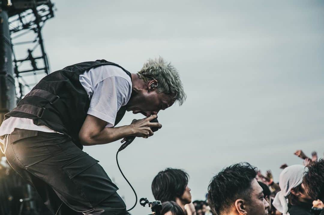 coldrainさんのインスタグラム写真 - (coldrainInstagram)「TRIANGLE’19 Photos by @nekoze_photo  #coldrain #triangle19  THANKS @project_famiry」9月2日 15時22分 - coldrain_official