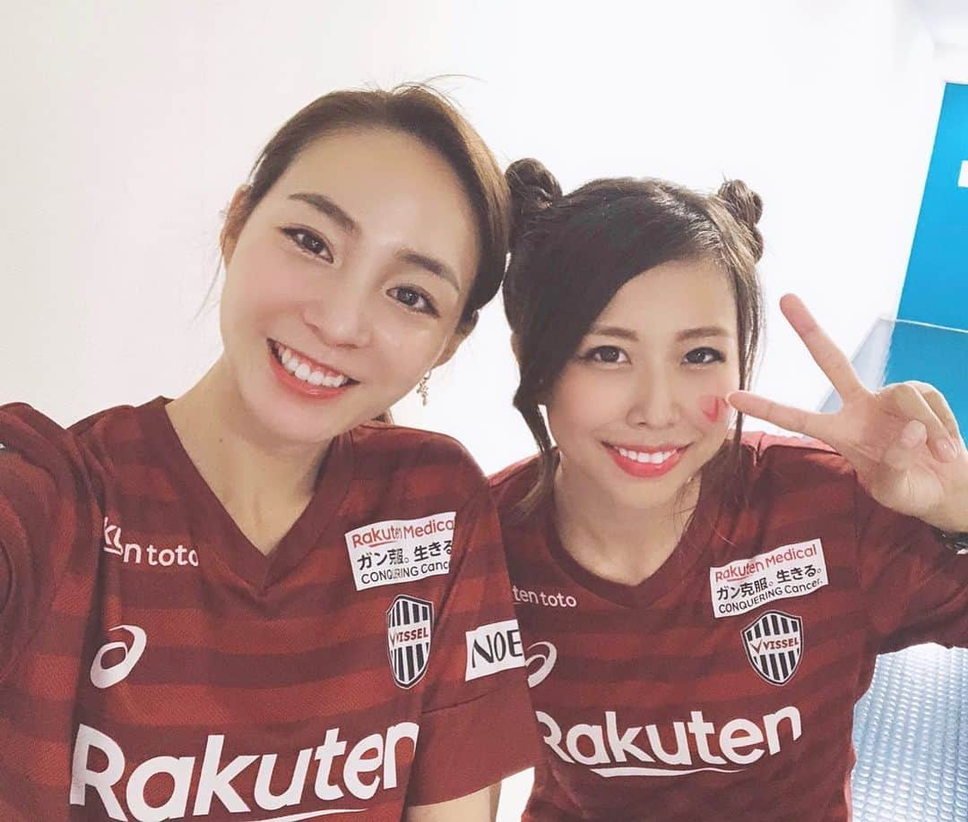 Chiakiさんのインスタグラム写真 - (ChiakiInstagram)「. 北海道コンサドーレ札幌戦の試合前セレモニーに登場してくれた【利水つばさ】ちゃん😍💓 ･ 当日会えるかな〜って楽しみにしてたら、、 セレイアグリーティングの時、探して会いに来てくれてん😆 嬉しすぎたっ🥺💓 ･ 可愛いし良い人すぎる🤤 細いし綺麗やし、私も少しは痩せます。努力します😝💦 ･ #利水つばさ ちゃん #ヴィッセル神戸 #試合前セレモニー #美女 #素敵 #🤤」9月2日 16時02分 - chianyanchu