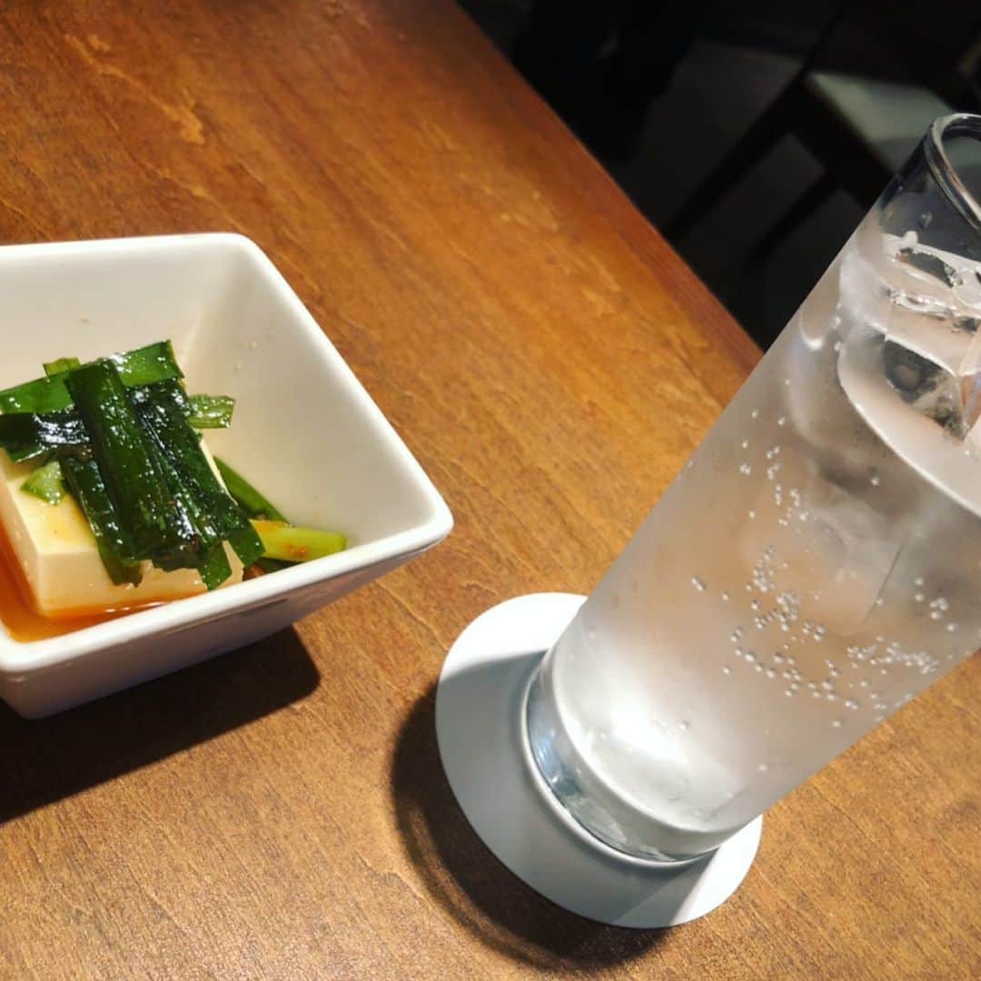 世手子さんのインスタグラム写真 - (世手子Instagram)「I went to Odawara and enjoyed gourmet foodヾ(＠⌒ー⌒＠)ノ I love it!(☝︎ ՞ਊ ՞)☝︎ Everyone , Thanks always for the kind comments(*ﾟ▽ﾟ*) https://item.woomy.me/c/56300 #炭火robata酒場ohashi にいってきたよー(*´∀`)♪ ウニ乗せステーキうま∩^ω^∩ やわからo(^_-)O どの料理も美味しかった(*'▽'*) #小田原旅行 o(^-^)o #マコモダケの天ぷら もgood #野菜の天ぷら盛り合わせ もボリューミー(^o^) カキフライも絶品タルタルが美味しかったっっ お酒好きにはたまらないお店だよ(*'ω'*) さつまいもアイスもうまうま(^з^)-☆ #小田原グルメ  小田原 オハシで検索♪───Ｏ（≧∇≦）Ｏ────♪ Casting by @woomy.restaurant」9月2日 16時12分 - rojide