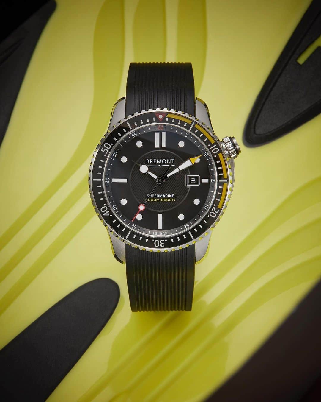 のインスタグラム：「The S2000 is a watch that has been designed with professional divers in mind and so is our deepest diving watch within the entire collection.⠀ Tap to find out more.⠀ .⠀ .⠀ #BremontS2000 #deepdive #divewatch #diving #oceandive」