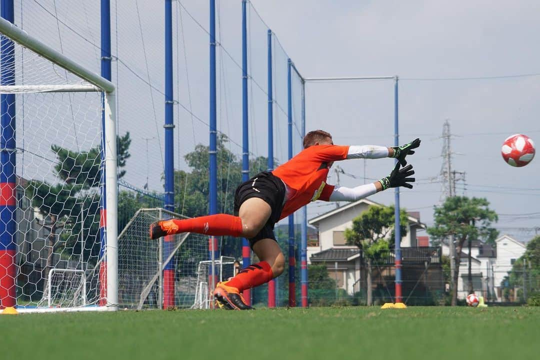 波多野豪さんのインスタグラム写真 - (波多野豪Instagram)「週最初の練習👐⚽️🥅 更なる大きな舞台で活躍できるよう日々成長し続ける🔵🔴 #fctokyo #tokyo #entrenamiento #vamos」9月2日 17時22分 - gohatano50