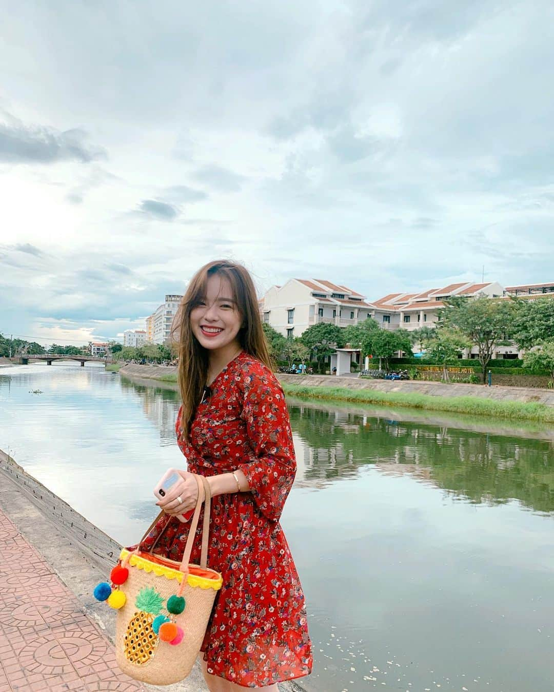 ハヌルさんのインスタグラム写真 - (ハヌルInstagram)「❤️🇻🇳❤️ #하늘이의여행뿌셔☁️」9月2日 17時46分 - haneulina